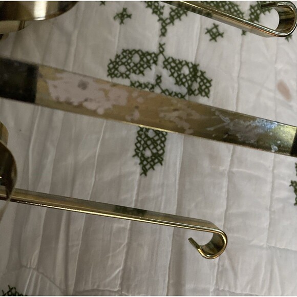 Bows Galore Vintage 1980's Brass Bow Candle Stick Holders Set of 3 Christmas - Picture 12 of 13